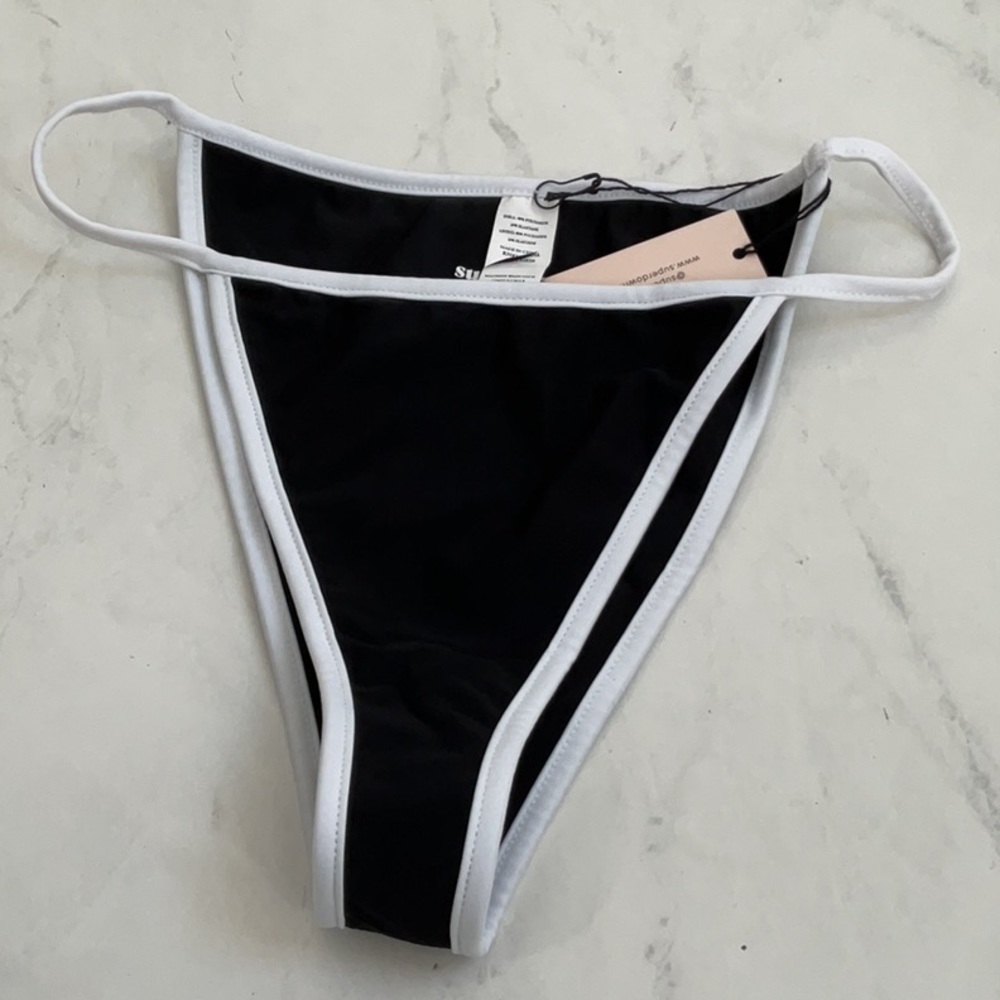 Superdown Gianna Bikini Bottom in Black and White, Size: M - Picture 5 of 7